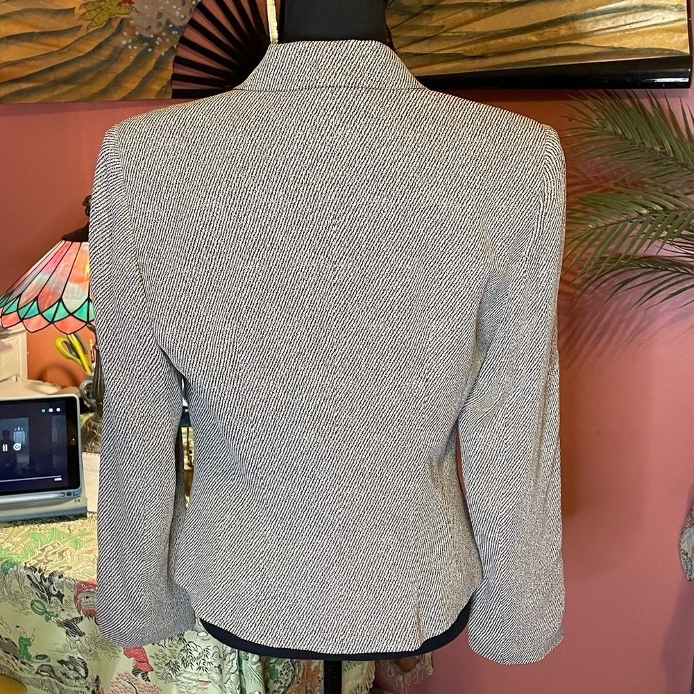 Vintage 80s taiga Paris black and white stripe blazer. So beautiful Tag size 8 - Picture 2 of 4